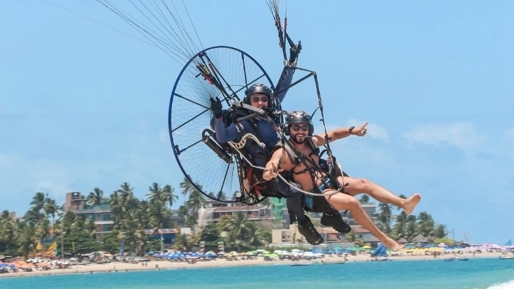 Passeio de Paramotor &ndash; Voo Panor&acirc;mico em Porto de Galinhas